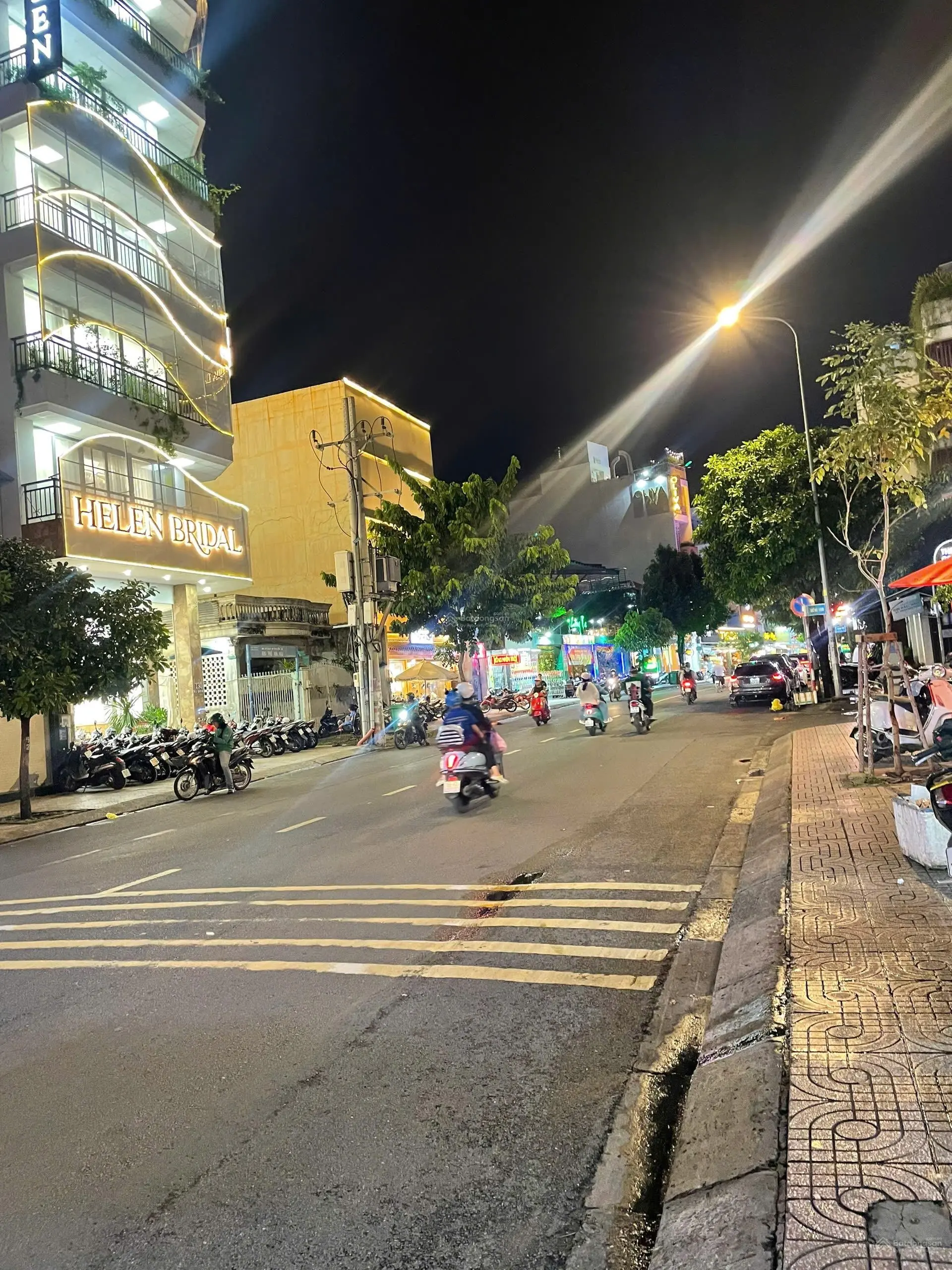Bán Nhà 1 Trệt, 2 Lầu Mt Tân Sơn Nhì - 75 Tỷ Gần Trường Chinh