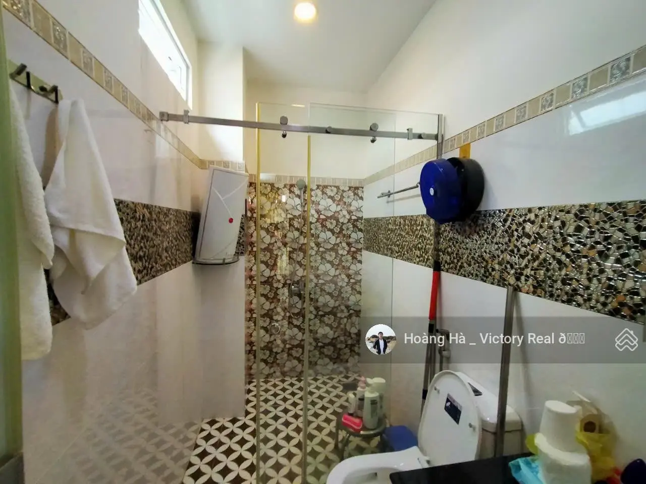 BEST Nhà sân bay 4 tầng 5PN, 5WC, (5.4 x 10.5m) - 56m2, tại Bạch Đằng, P.2, Tân Bình, 11.2 Tỷ TL.