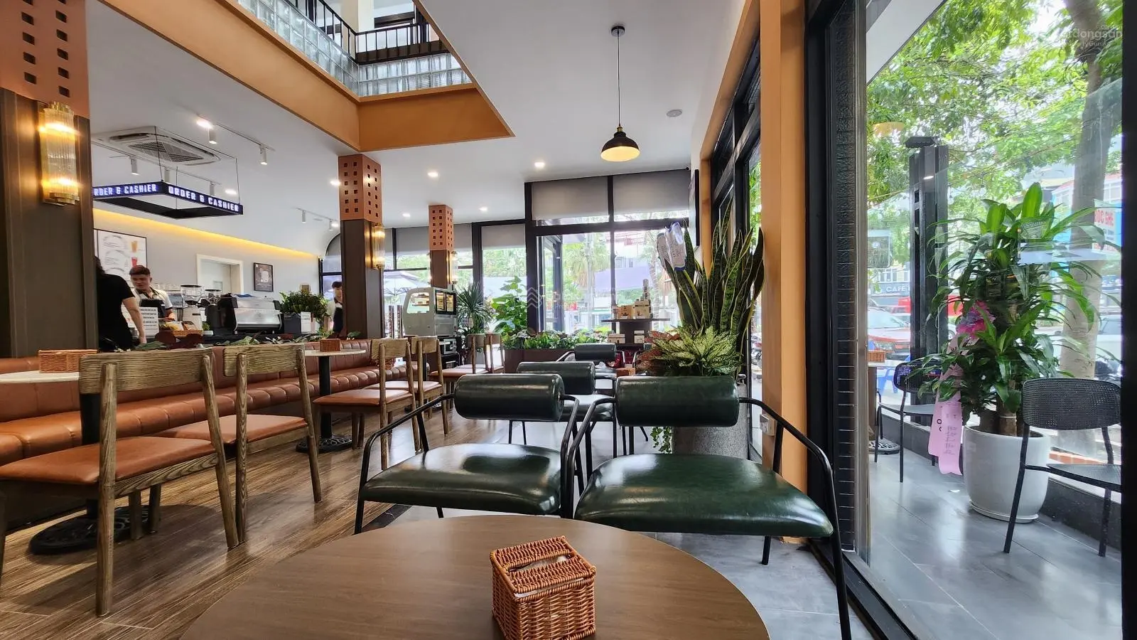Bán gấp nhà mặt phố Lê Trọng Tấn, Hà Đông, lô góc, MT 25m, 200m2, nhỉnh 285tr/m2, ở & kd cafe
