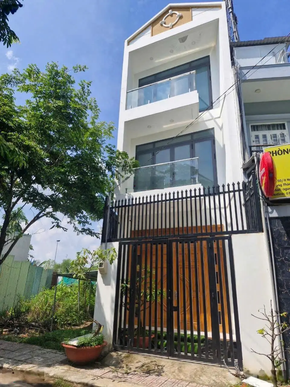 Nhà 1 trệt 2 lầu, 1 sẹc đường Nguyễn Xiển sát Vinhomes Quận 9 giá 5,6 tỷ/66m2
