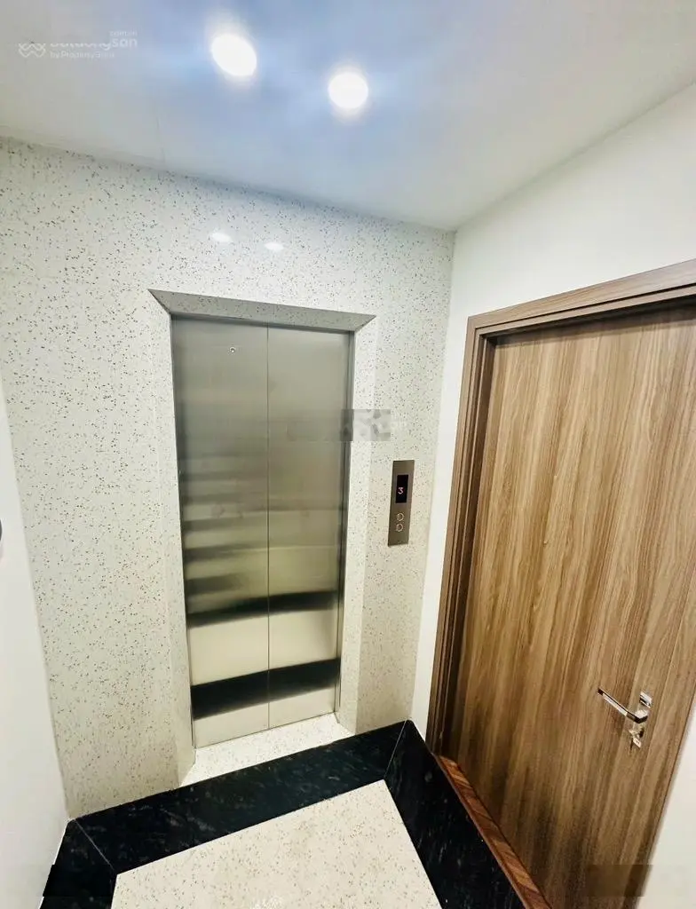 Tôn đức thắng_1 bước ra mặt phố_dân xây chắc chắn_thang máy_ở và kinh doanh dt:50m_mt:6,9_13,4 tỷ