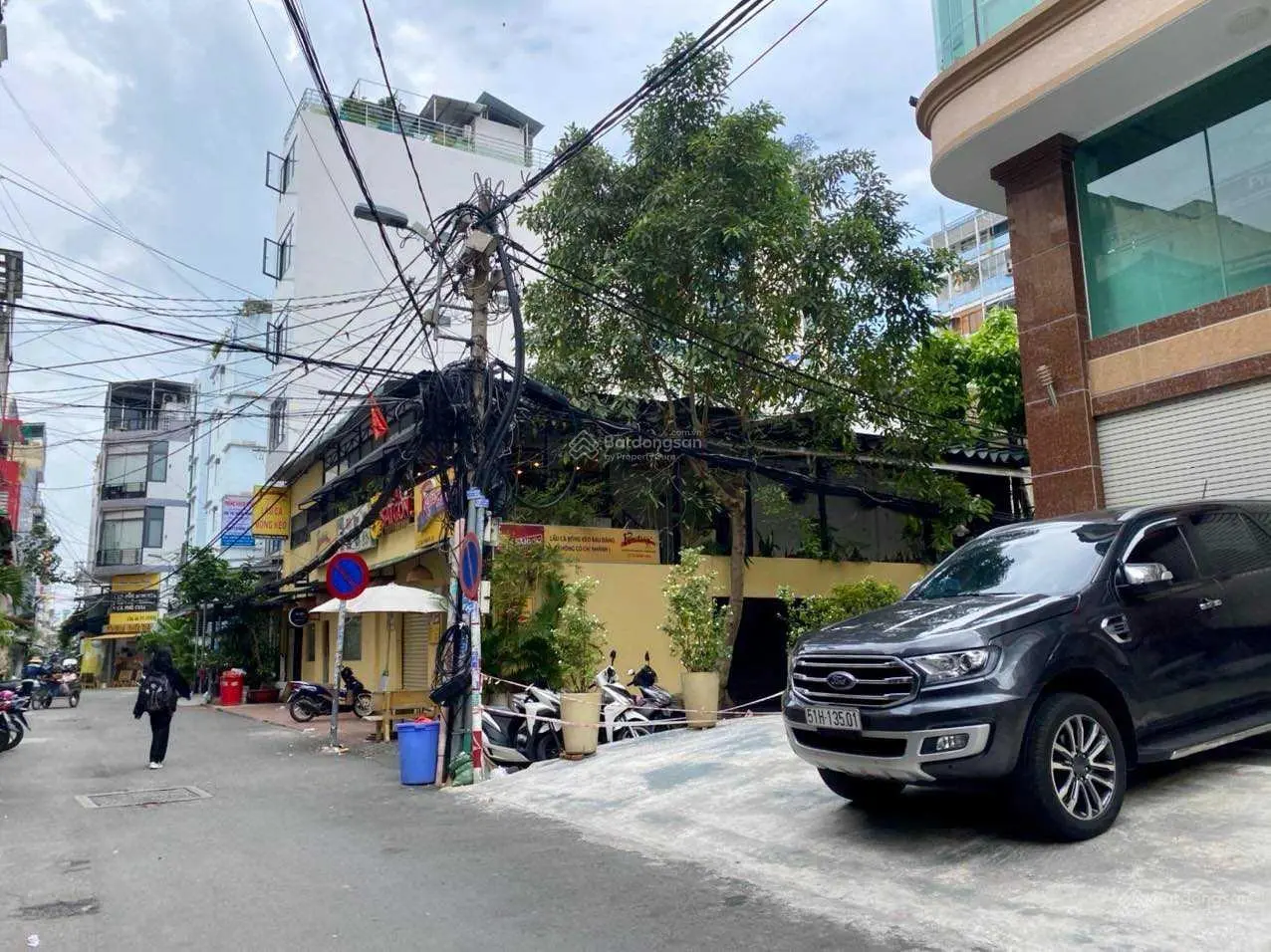 Toà nhà đường Tô Hiến Thành, Q10. Dt: 6x21m. Hầm + 5 lầu. 26 tỷ