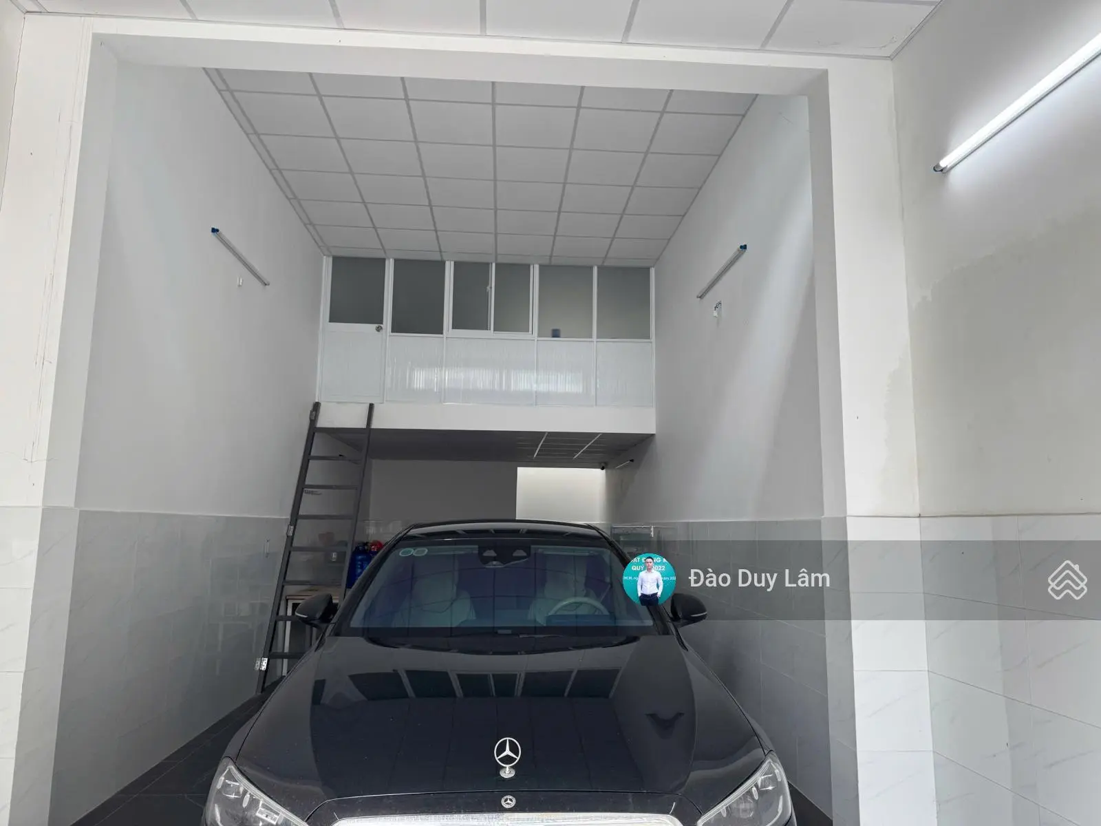 Bán đất tặng nhà cấp 4 - giá rẻ hơn đất trong khu - điện nước âm sát vạn phúc city - lh: 0901 469 ***