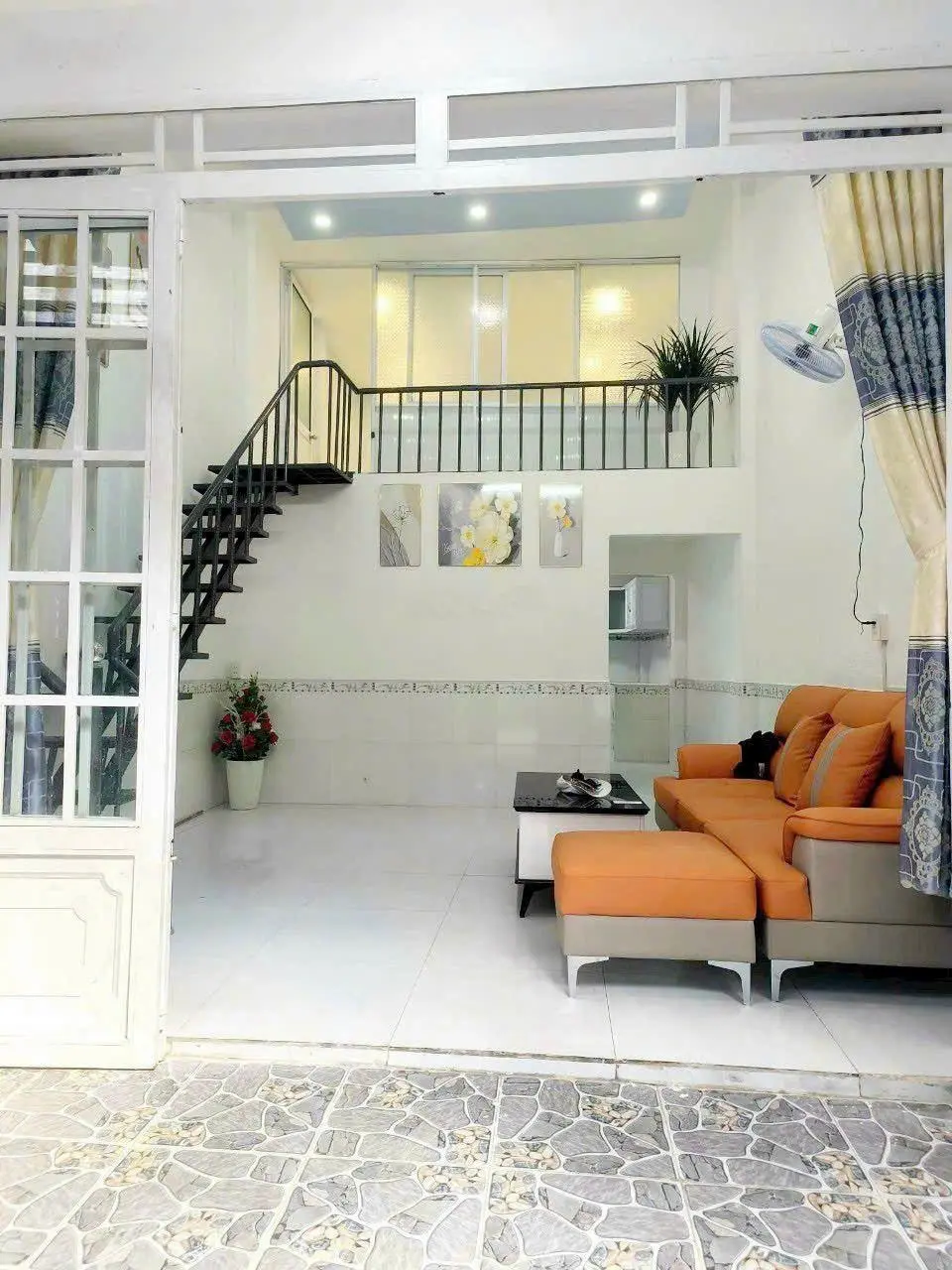 Bán nhà Đinh Đức Thiện, ngay sau lưng chợ Bình Chánh, 1 trệt 1 lửng 2PN 1wc