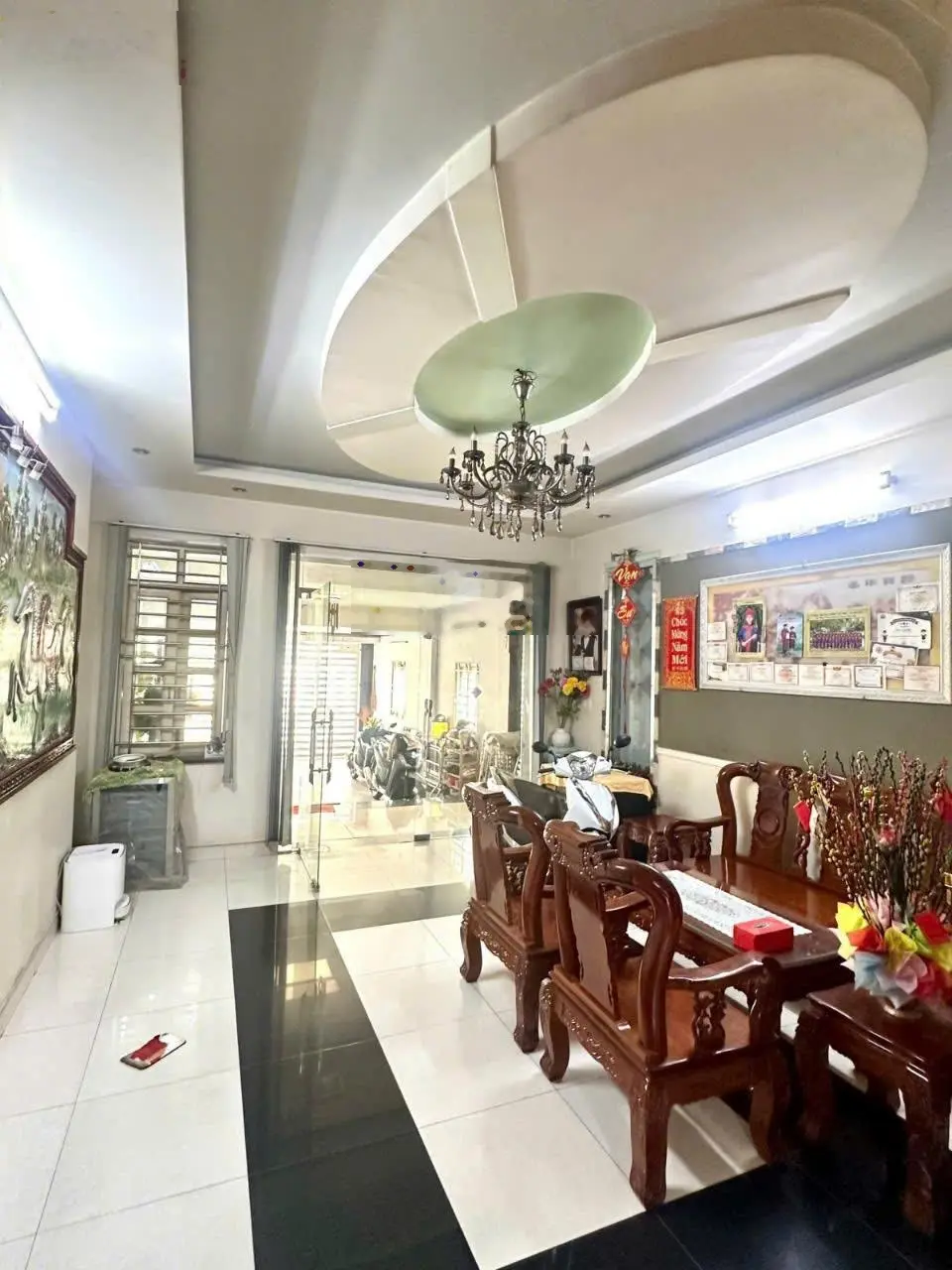 Bán nhà đẹp 4 tầng, xe hơi ngủ trong sân, Đường Kha Vạn Cân, Linh Tây, Thủ Đức,130m2, giá hơn 8 tỷ
