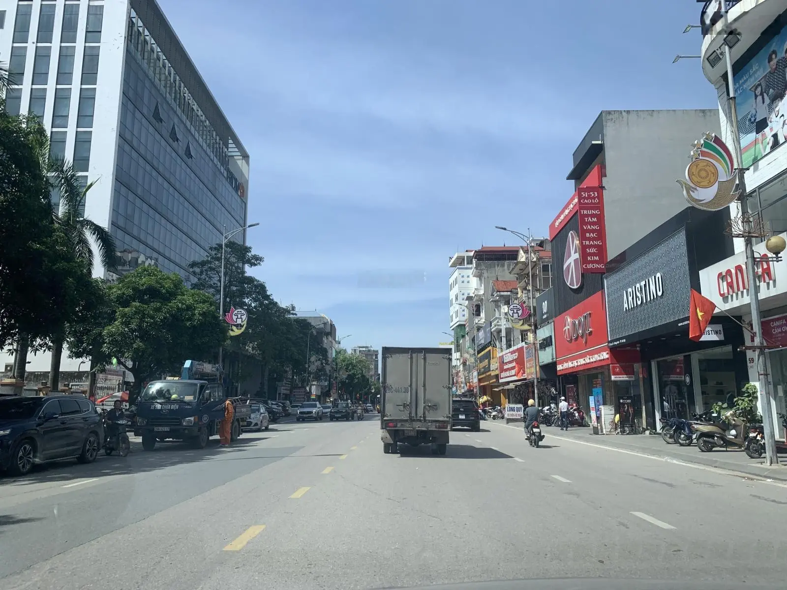 Bán 63m đất thông số vàng trên trục chính quốc lộ 3, nơi sầm uất nhất đông anh