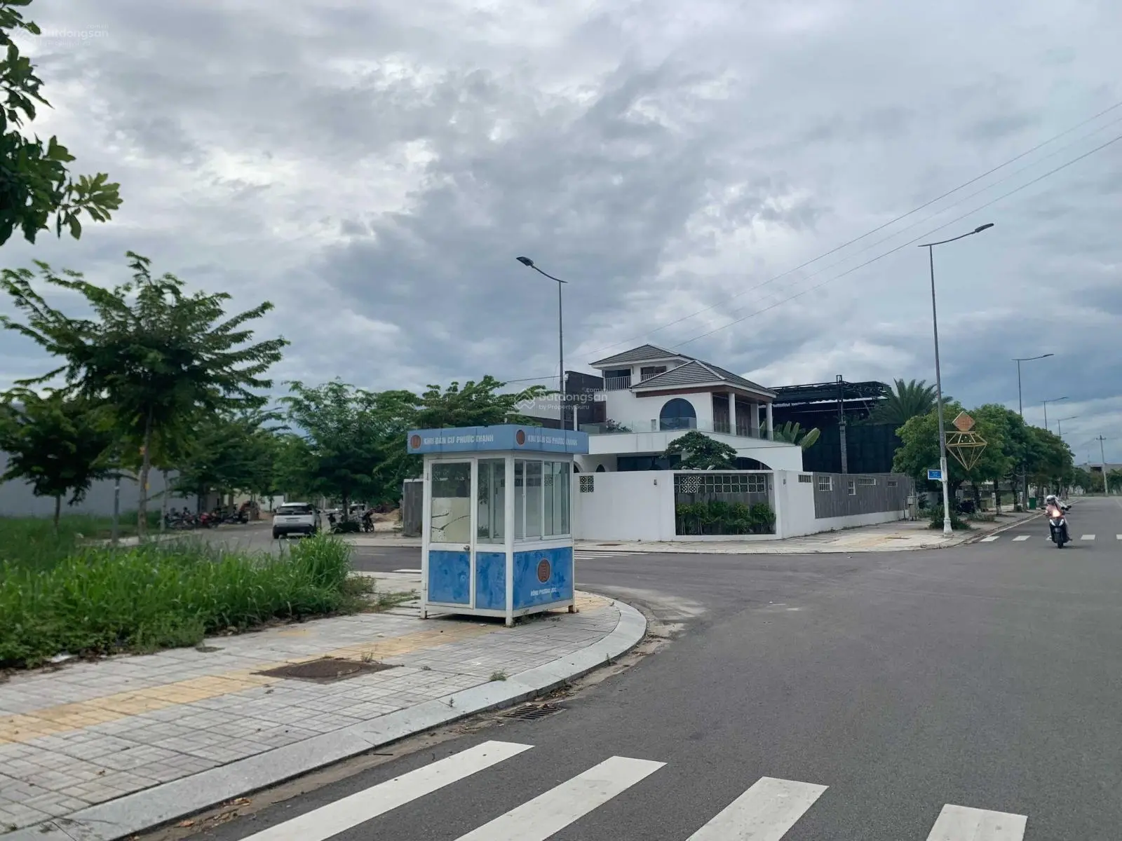 Bán đất mặt tiền Nguyễn Tri Phương thuộc KDC Phước Thạnh, sổ hồng sẵn, giá tốt nhất thị trường.