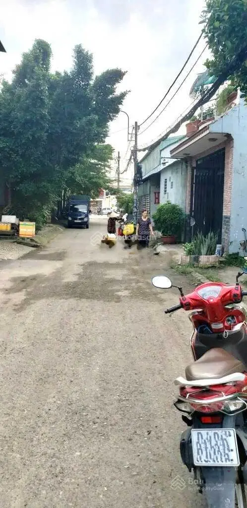 Bán gấp lô đất chính chủ ở đường Lý Thuờng Kiệt 100m2 giá 1tỷ7 cách QL22 chỉ 1p đi xe sổ riêng