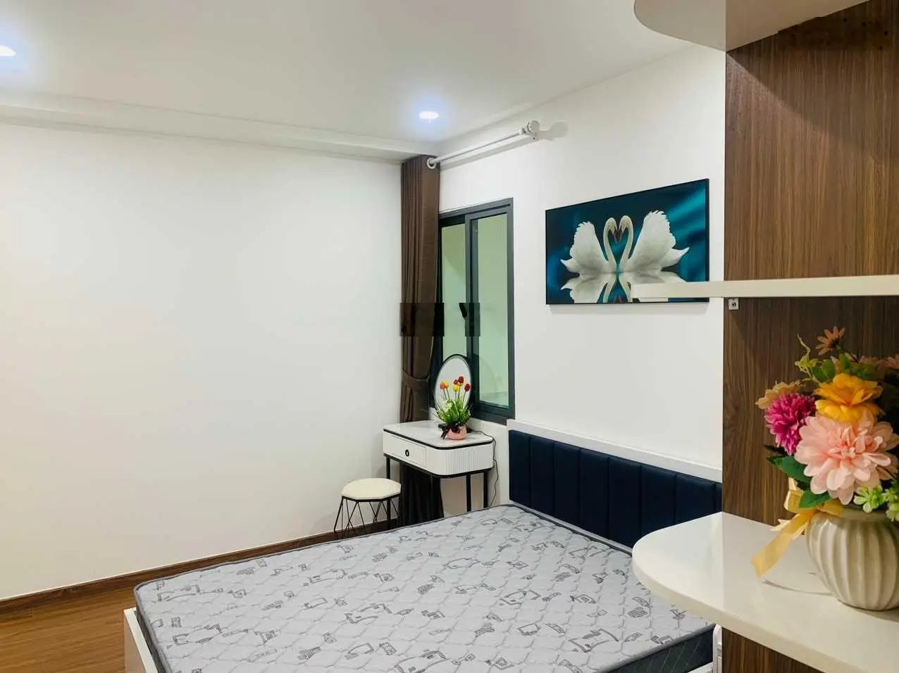 Chính chủ bán căn 2PN, 67m2 Eco Green City, Hà Nội, giá 4 tỷ, sẵn sổ. Liên hệ: 0986 691 ***