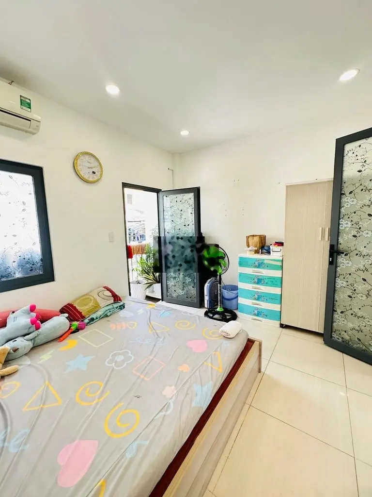 NHÀ MỚI Ở NGAY- THIẾT KẾ ĐẸP- GẦN MẶT TIỀN- CHỦ GẤP BÁN GIẢM 800 TRIỆU