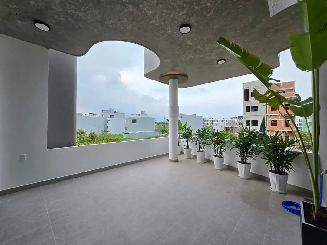 Bán nhà 3 tầng Hòa Phú, Hòa Minh, gần biển
