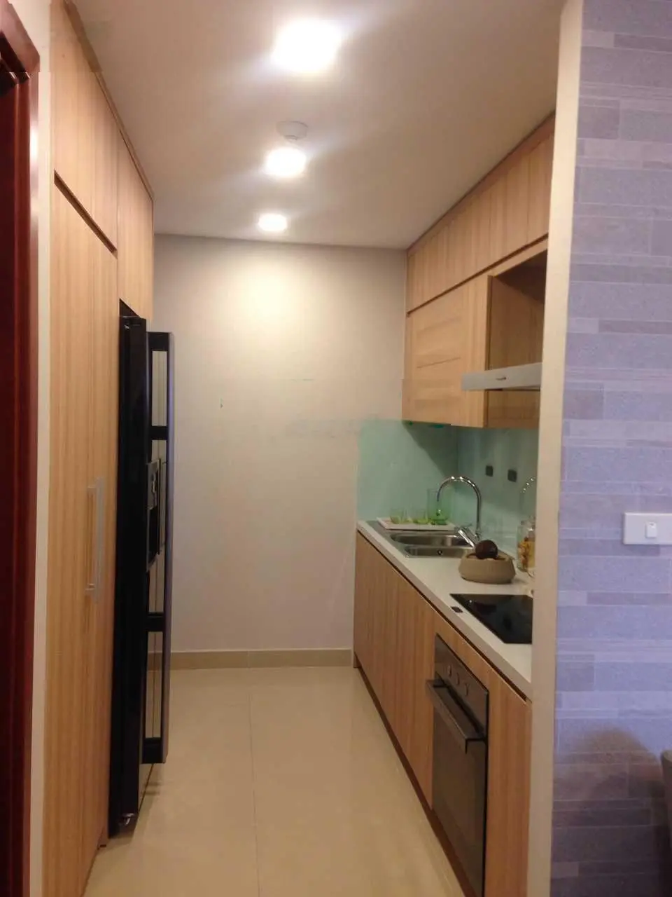 Chính chủ bán căn hộ 2 ngủ có sẵn nội thất chỉ cần xách vali về ở, sổ đỏ sẵn giao dịch