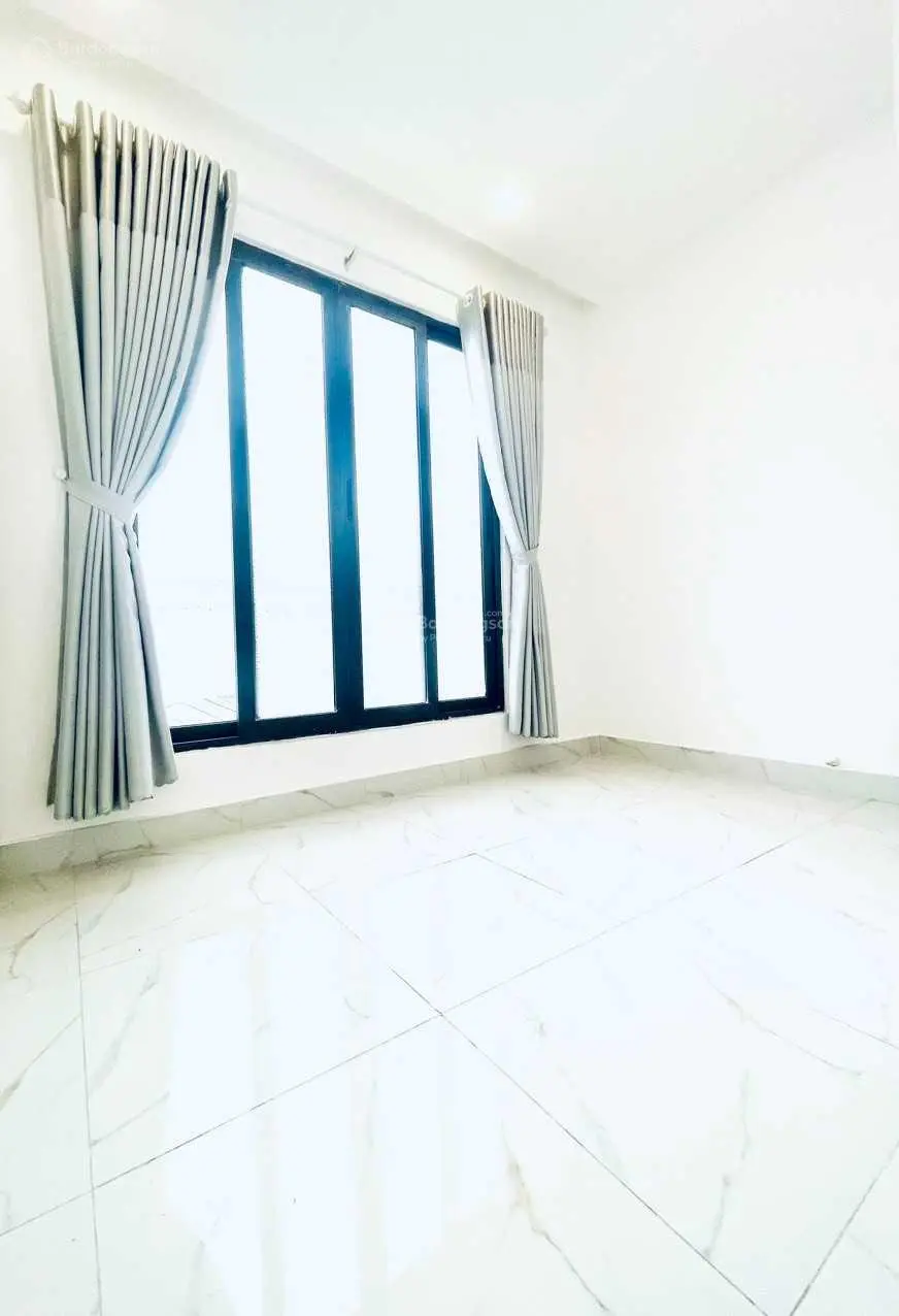 Bán gấp nhà đúc 3 tấm, sổ hồng công chứng, đã hoàn công đủ, giá nhỉnh 2 tỷ, Bình Tân, TP. HCM
