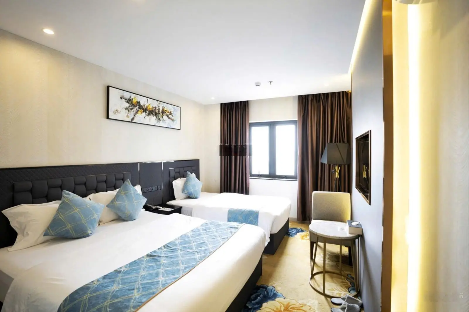 Siêu phẩm khách sạn 4 sao diamond hotel, tp. thủ dầu một, bình dương .10 tầng , siêu lợi nhuận