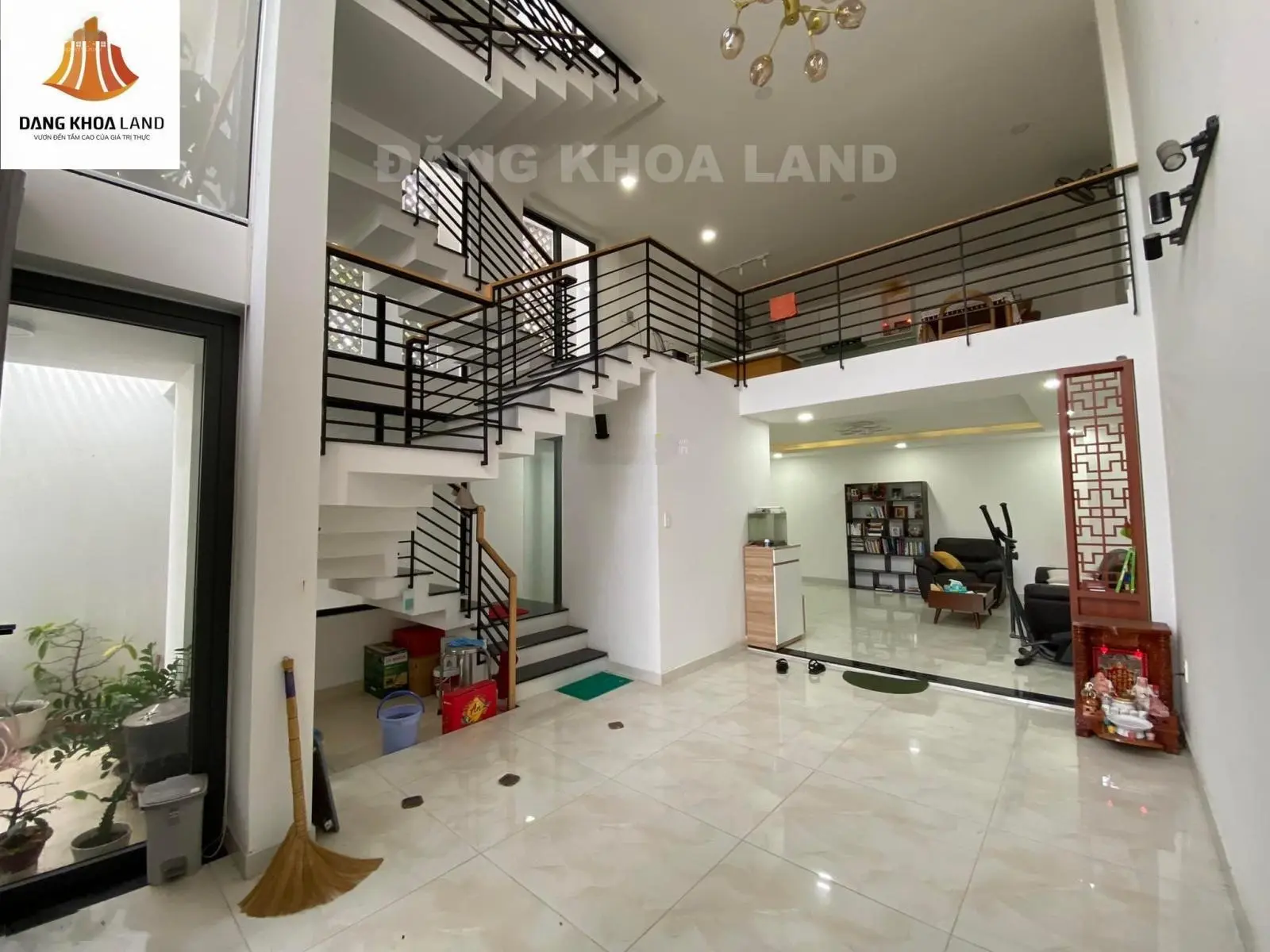 Nhà siêu đẹp - 1 trệt 2 lầu 3PN, HXH đường Làng Tăng Phú, chủ kẹt tiền cần bán gấp