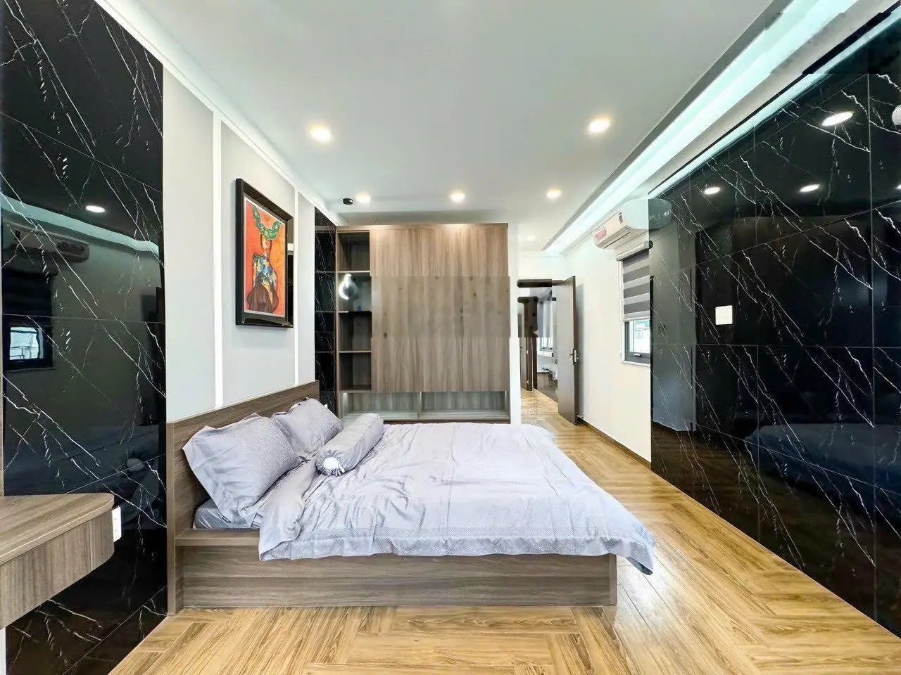Nhà riêng 3 tầng - hẻm xe hơi - gần Vành Đai 2 - DT: 80m2 - giá 5.x tỷ