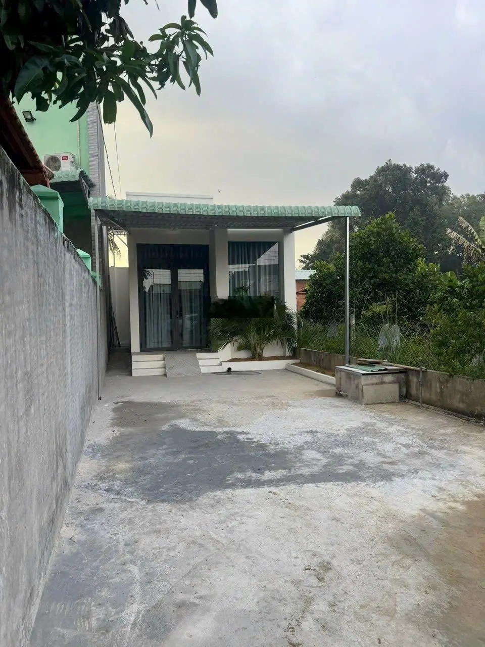 Nhà ngay mặt tiền đường D3 - rẻ chưa từng có