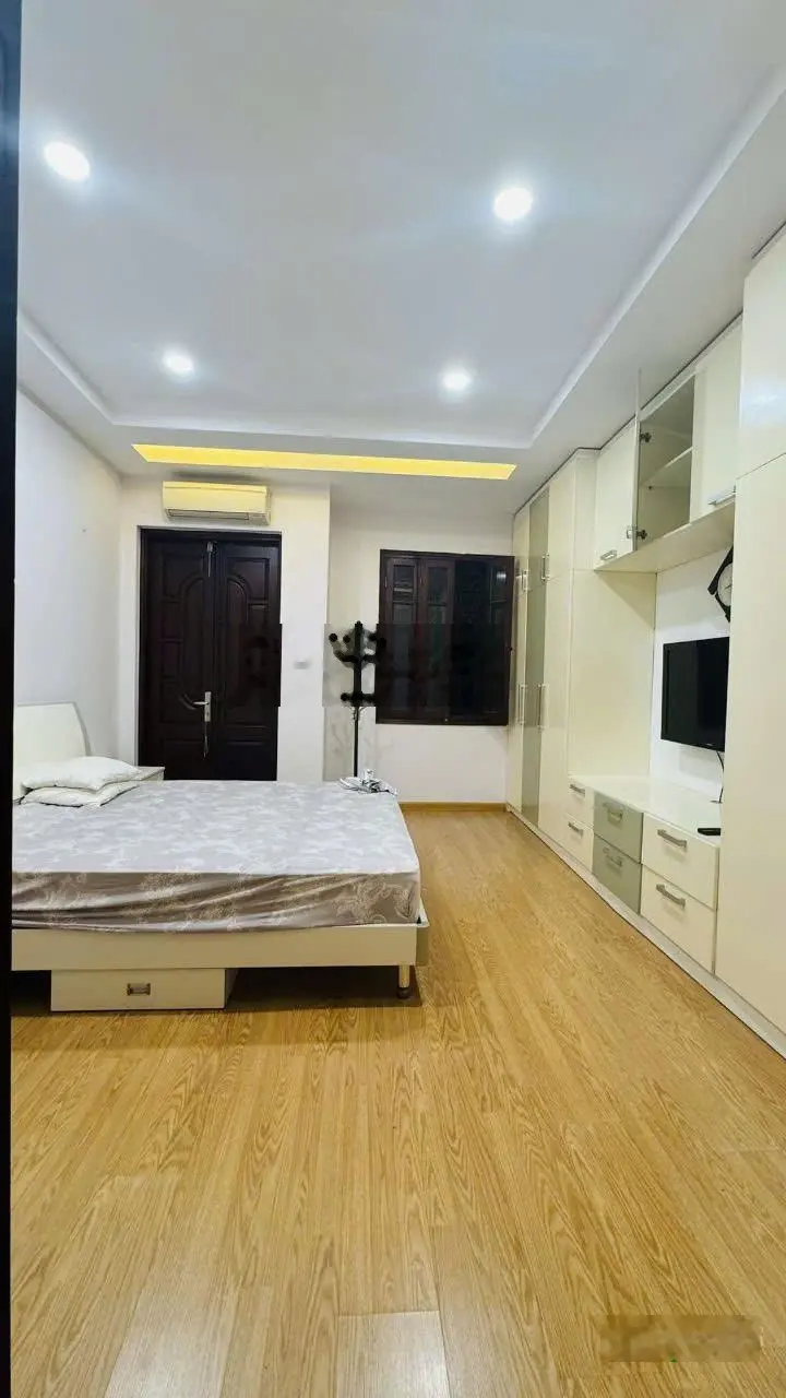 BÁN NHÀ ĐẸP NHẤT NGUYỄN CHÍ THANH_ĐỐNG ĐA_ĐƯỜNG RỘNG THÊNH THANG, DT 65M_5 TẦNG, MT: 4,5M_HƠN 15 TỶ