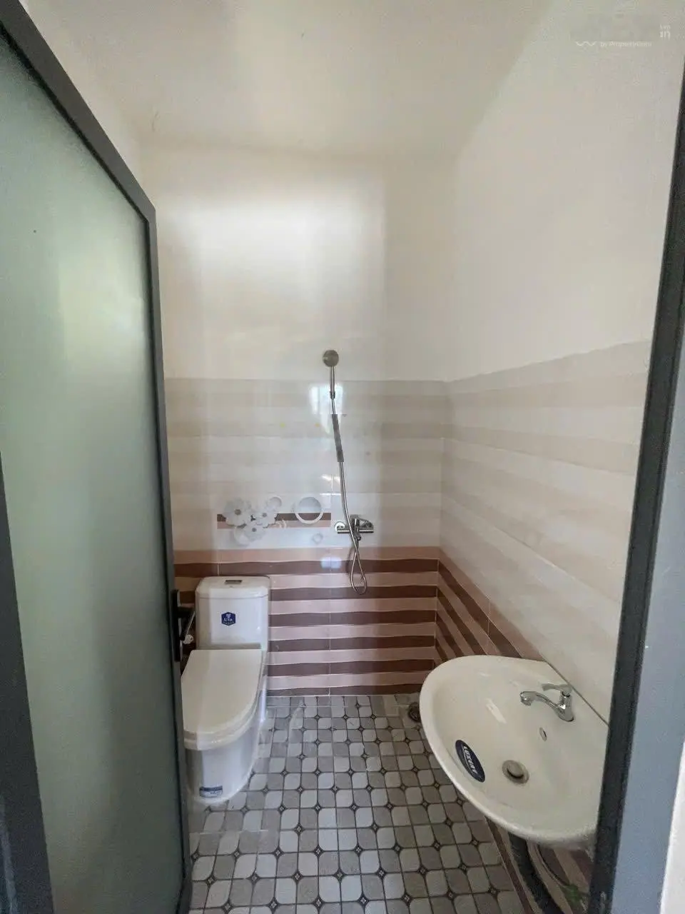 Chủ cần bán toà nhà 5 tầng (ngang 10M) mặt tiền đường kinh doanh 16M KĐT VCN Phước Long 2 siêu đẹp