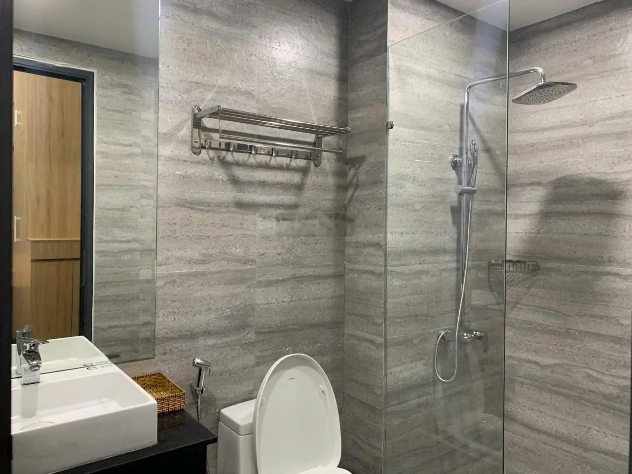 Siêu phẩm tòa căn hộ ngay biển Mỹ Khê, dòng tiền hơn 50tr/tháng, khu vực rất hiếm nhà chào bán