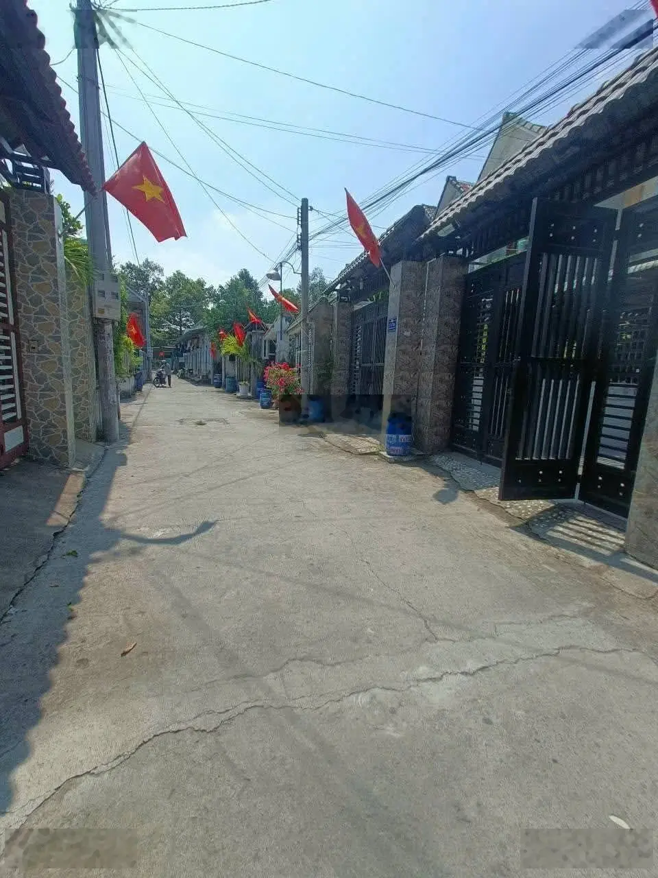 Nhà 3 tấm hoàn công gần chợ Dĩ An 1, giá 5 tỷ 100 TL