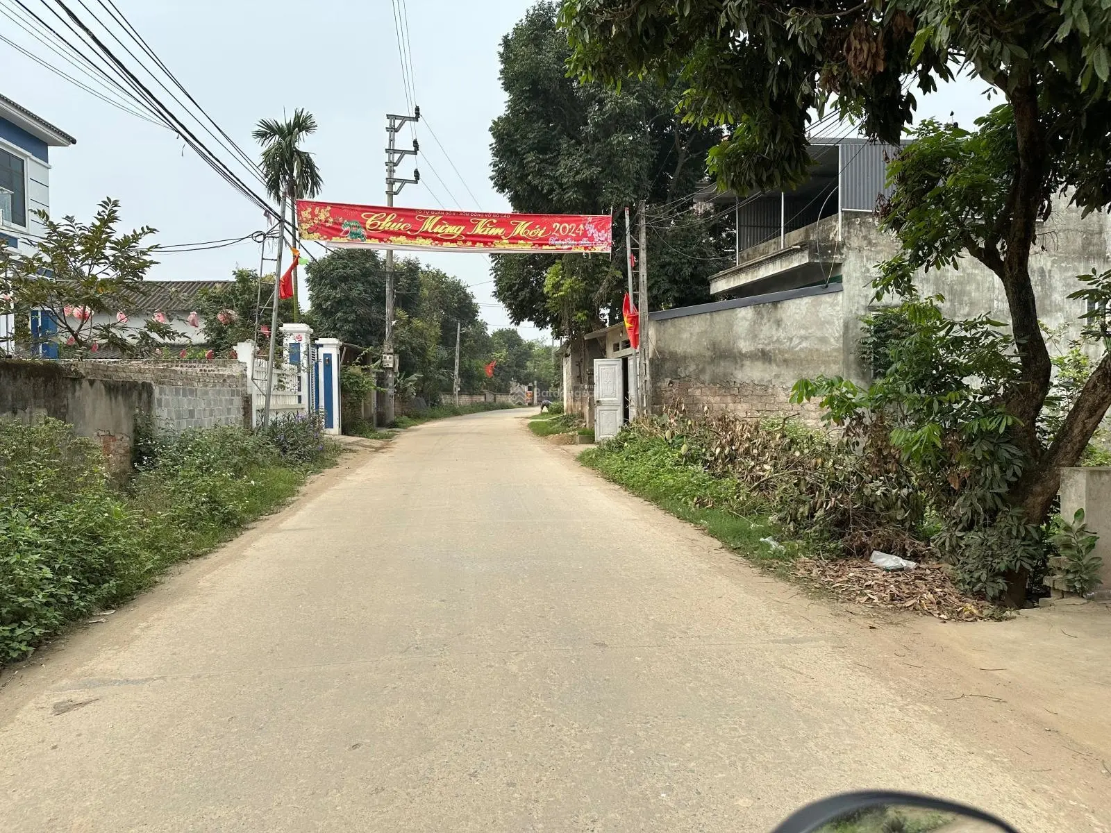 Cần bán gấp lô đất 299m2 tại Thuỷ Xuân Tiên giá chỉ vài triệu mét vuông
