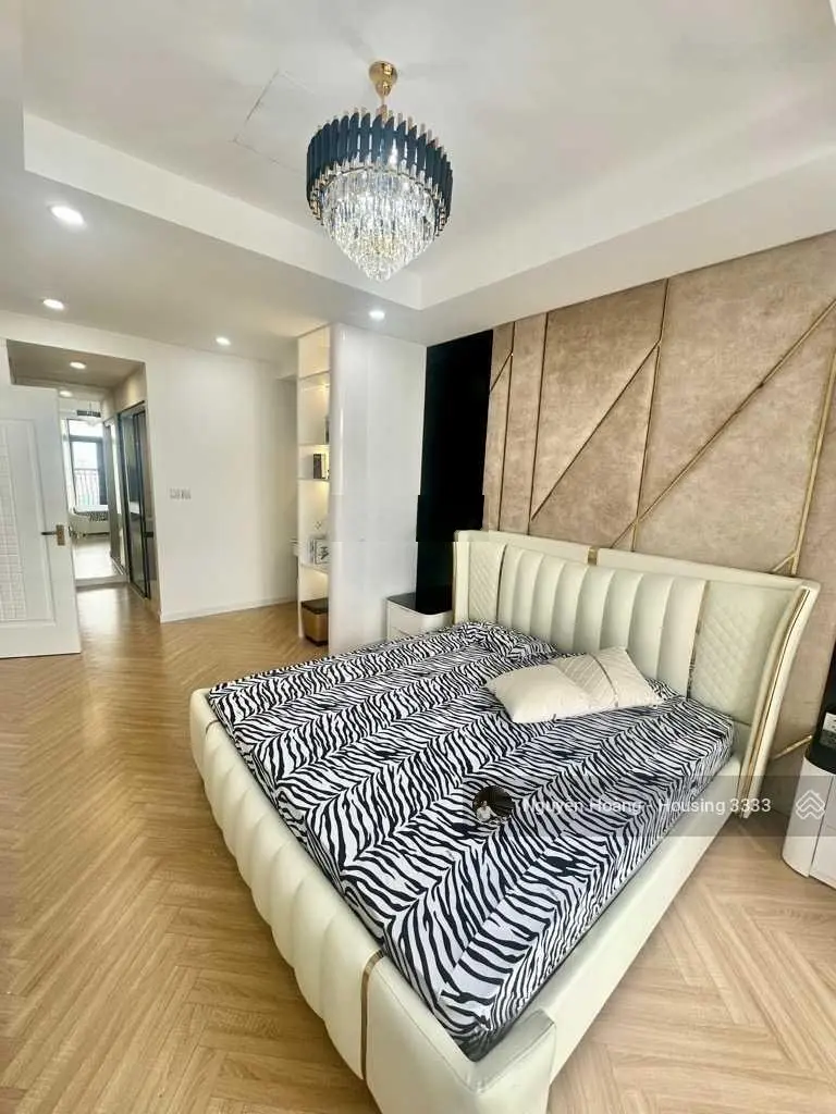 (Giá thật) tôi cần bán căn hộ 110m2, 3PN 2 WC, tầng trung ban công Đông Nam thoáng mát, giá 9 tỷ 5