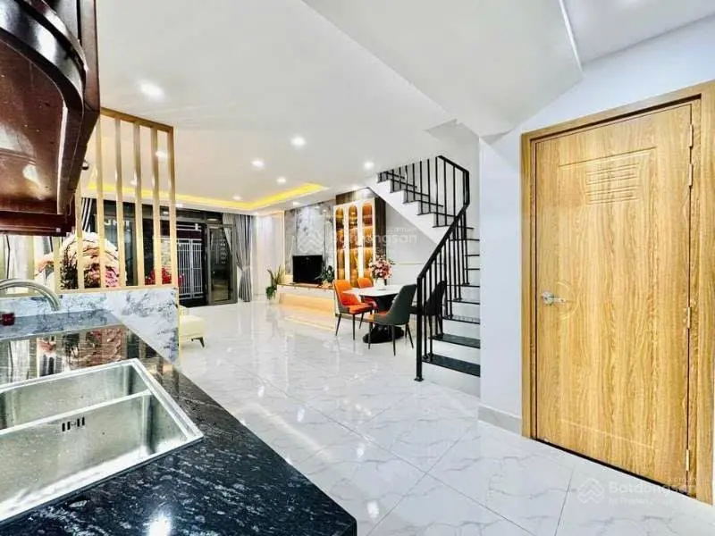 Bán nhà Nguyễn Kiệm, Gò Vấp 55m2 giá 3 tỷ 820, sổ hồng riêng