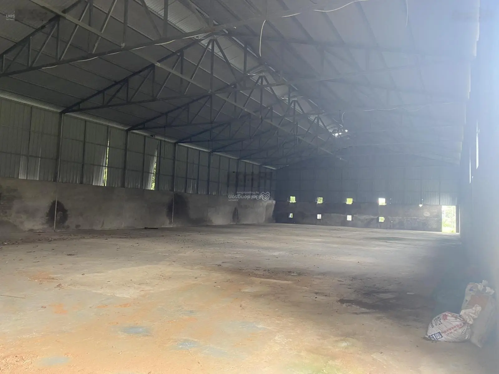 Cần bán 70002 đất có sẵn hơn 1000m2 nhà xưởng tại Yên Bài, Ba Vì, Hà Nội