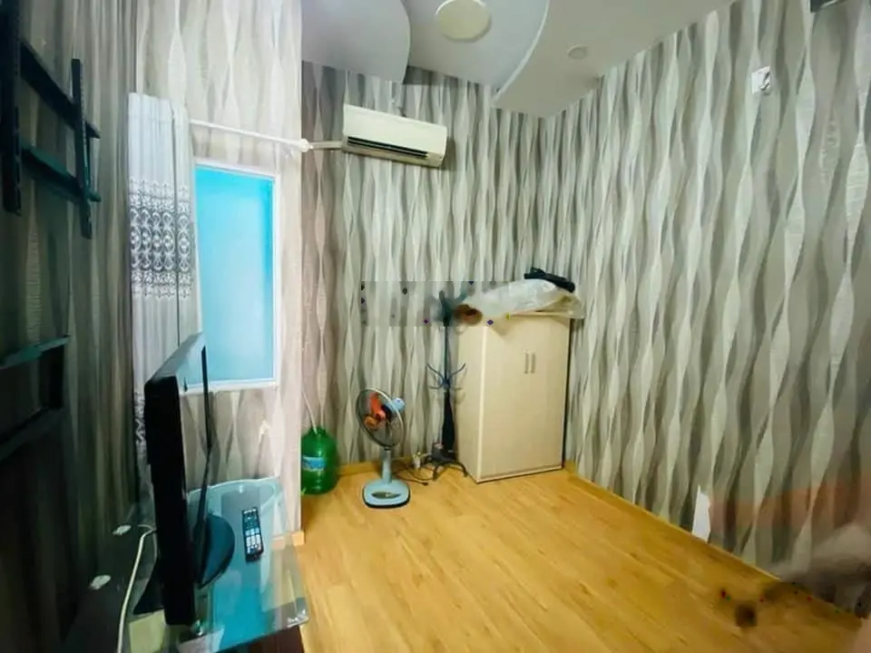 Cần ra hàng căn Nhà hết HĐT 13,5tr/tháng đường Nguyễn Du 38m2 cách VincomPlaza PVT 100m