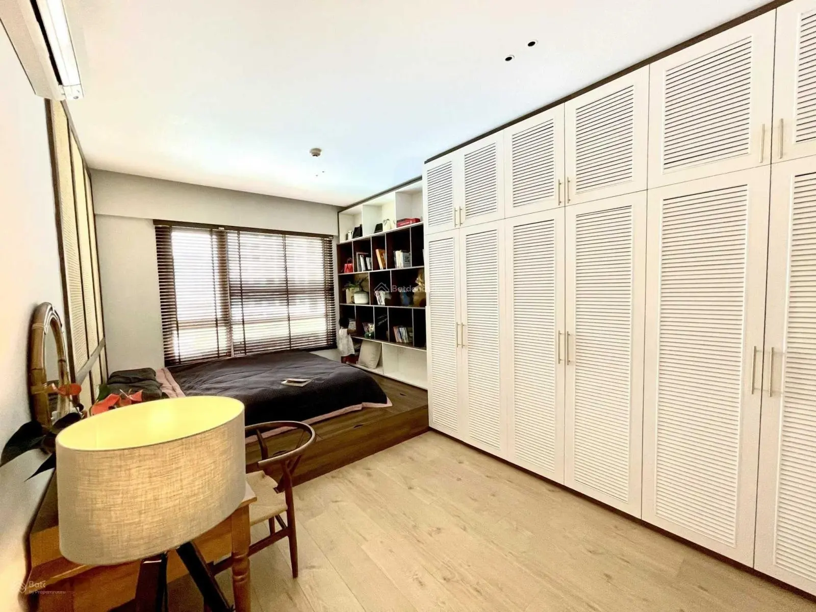 (Giá tốt) Căn hộ 2PN tầng thấp view trọn vẹn 3 hồ bơi, công viên nước Đảo Kim Cương Quận 2
