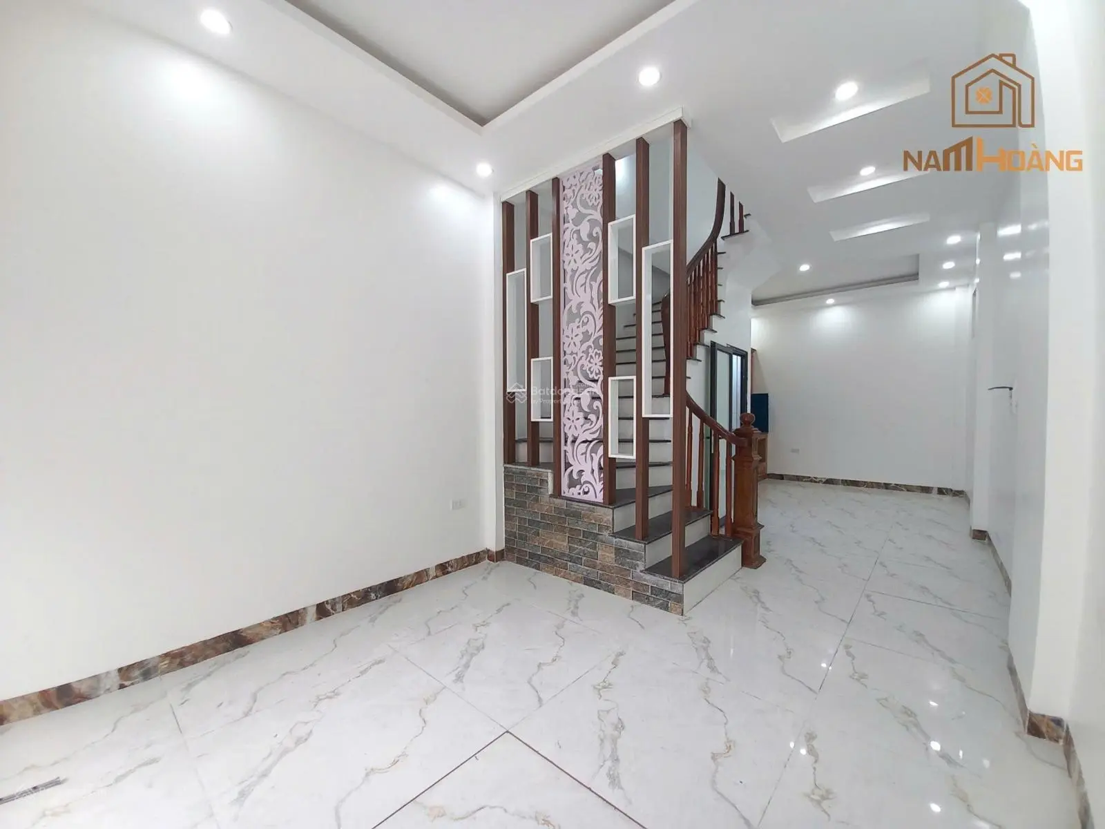 Nhà Phố Xốm ĐH Đại Nam 200m ô tô đỗ quay đầu XD40m2*4T*5PN mua ở cho thuê dòng tiền Lh 0978 939 ***