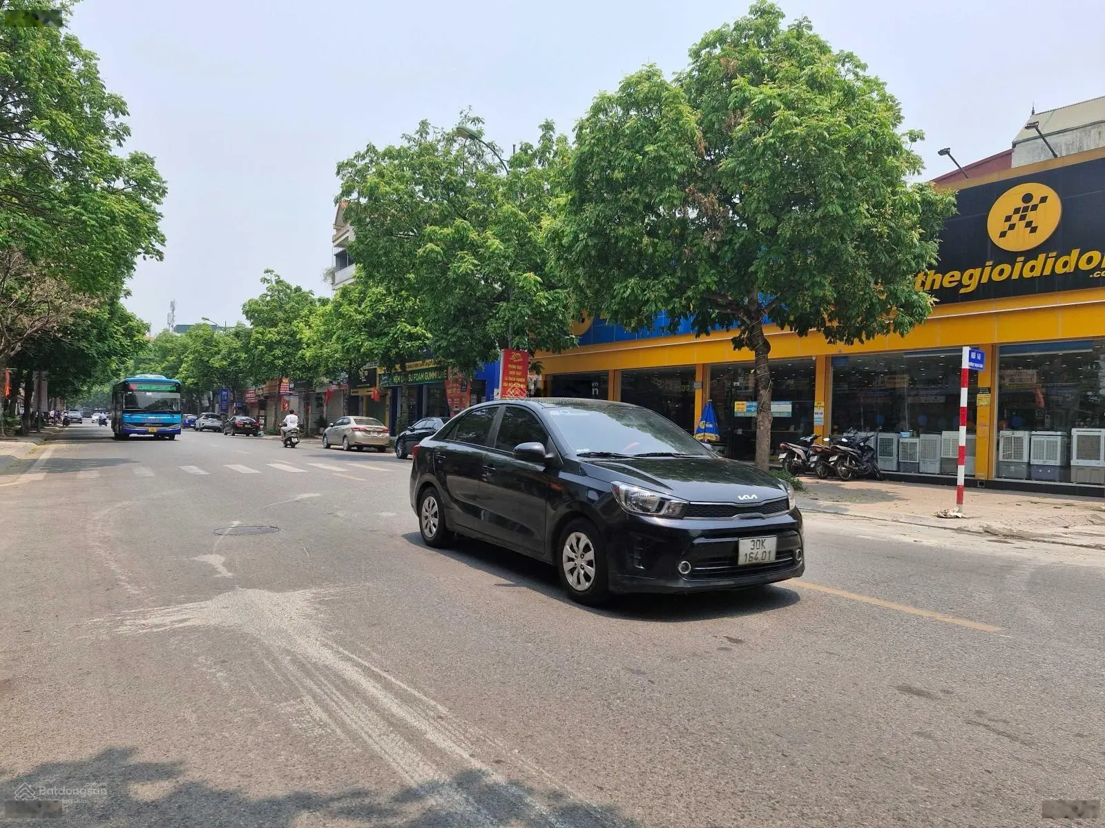 Bán đất Thạch Bàn, Cổ Linh, Long Biên, 66m2, giá 13.5 tỷ, phân lô, ô tô, 2 thoáng, ở tuyệt vời