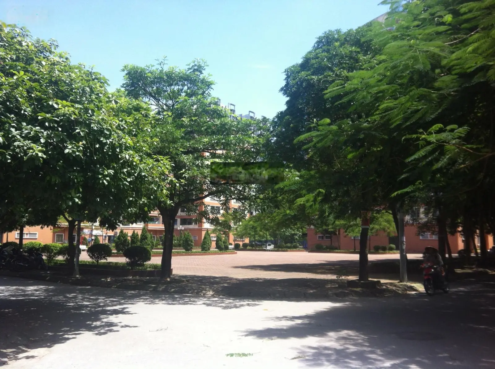 Bán biệt thự KĐT Văn Quán, mặt đường Nguyễn Khuyến, kinh doanh cực tốt, 270m2, 75 tỷ, TL 0903 491 ***