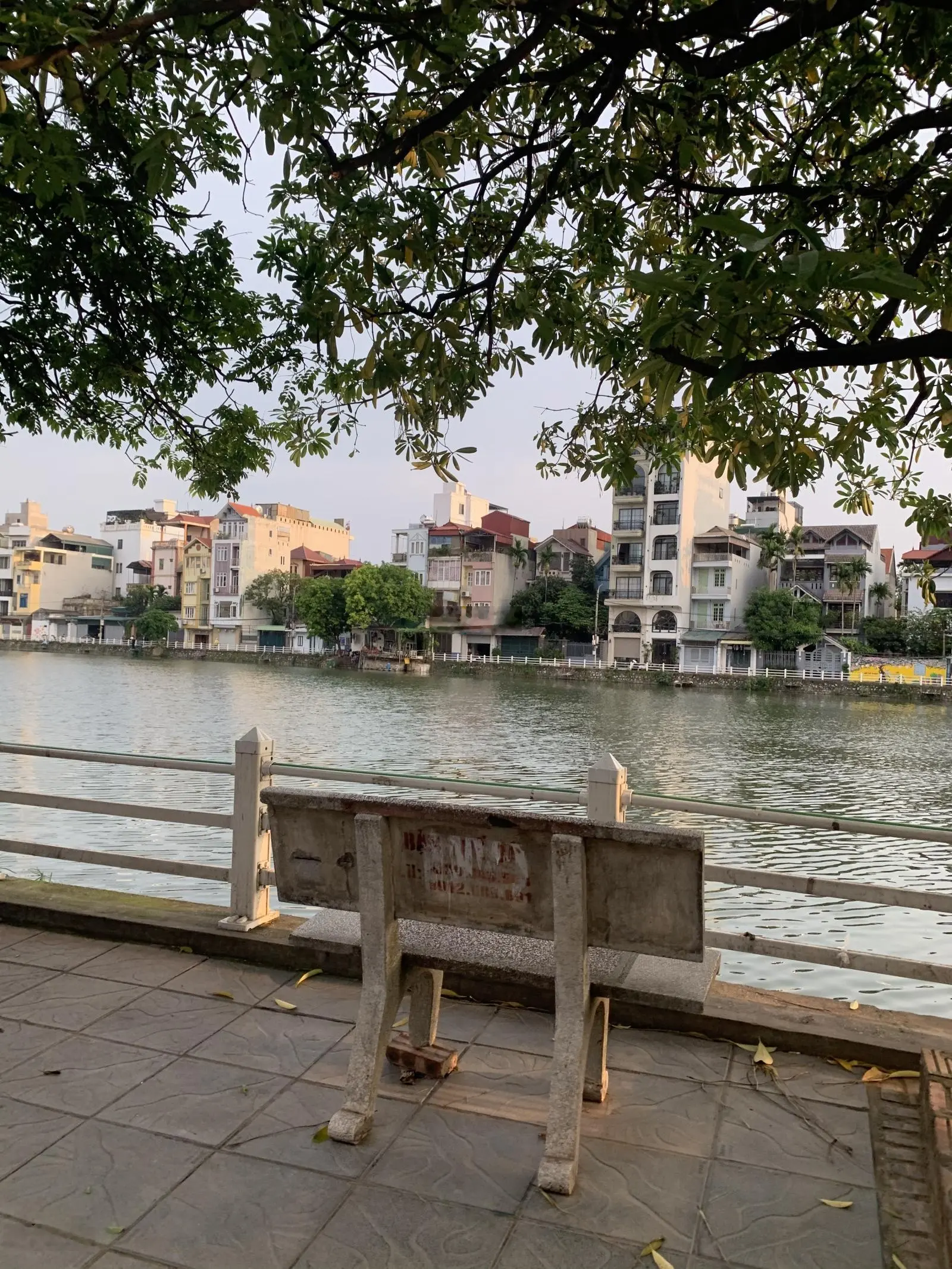 Bán nhà đường Hồng Tiến- Nguyễn Văn Cừ: Ngõ Ô Tô Qua, 40m Ra Phố, 6Tầng, Thang Máy, 40M, nhỉnh 8tỷ5