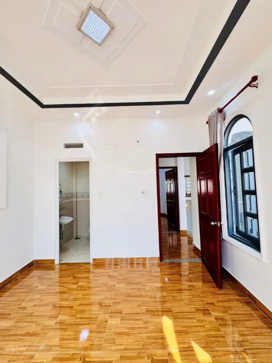 Nhà trệt lầu 6x10 hẻm oto giá 4tỷ380