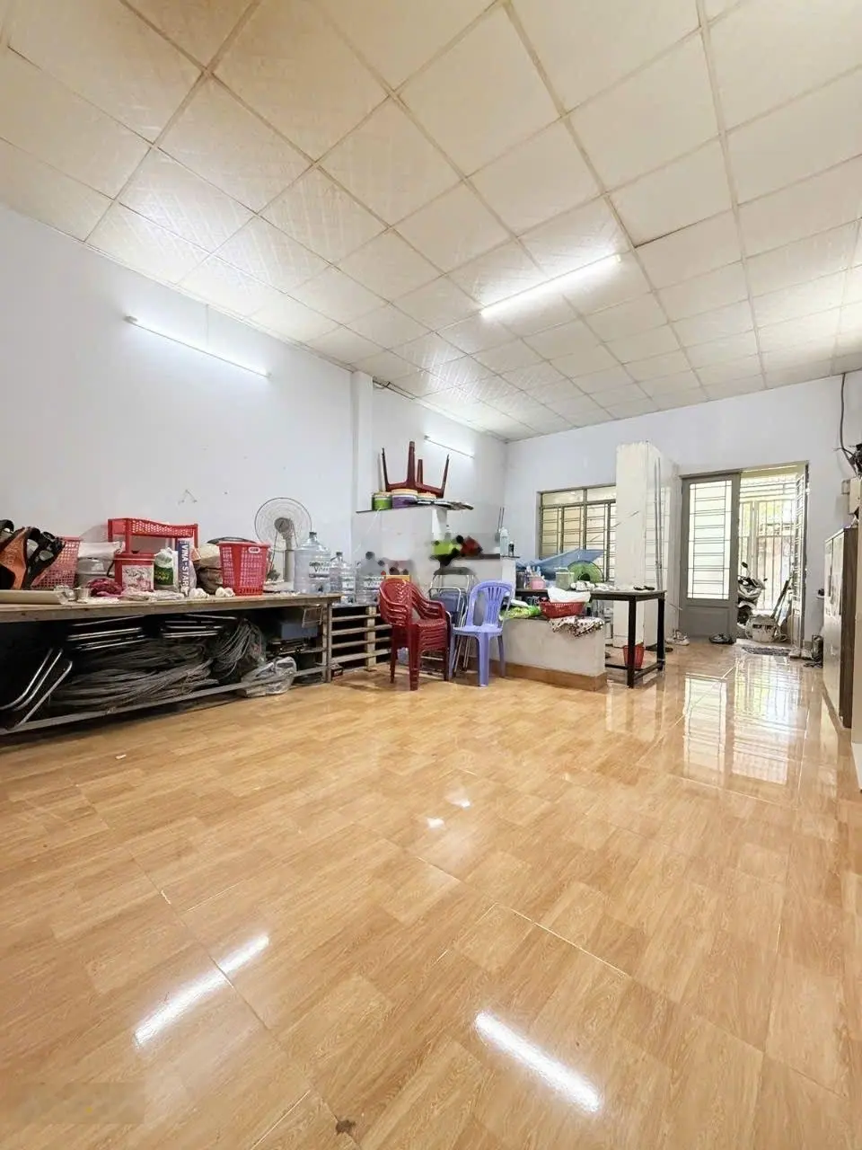 Bán nhà thị trấn Hóc Môn đường nhựa 10m thông Song Hành diện tích đất 240m2 nở hậu gần chợ Hóc Môn.
