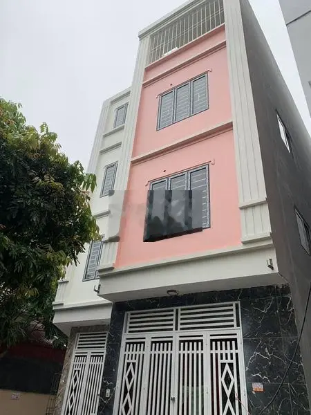 90m2 nhà 3 tầng ngõ rộng thoáng , cách trục chính 30m