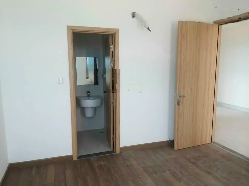 Kẹt tiền cần bán căn hộ 44m2 sổ sẵn The East Gate, Metro Tower, cạnh làng Đại học Quốc Gia Thủ Đức