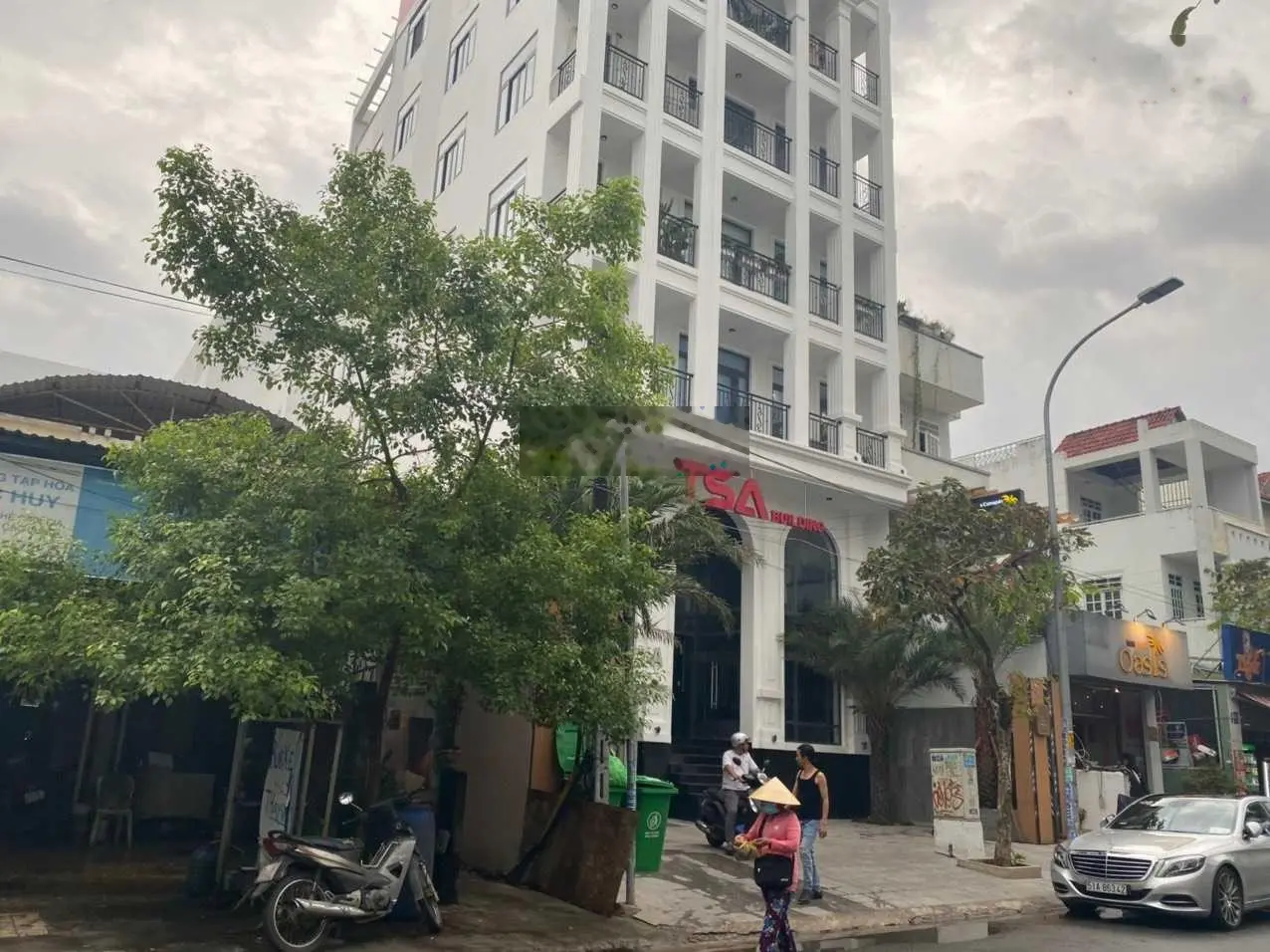 Giảm 10 tỷ - đất MT Đường Quốc Hương - xây hầm 7 tầng. DT: 365m2 (11 x 35m) - 81 Tỷ