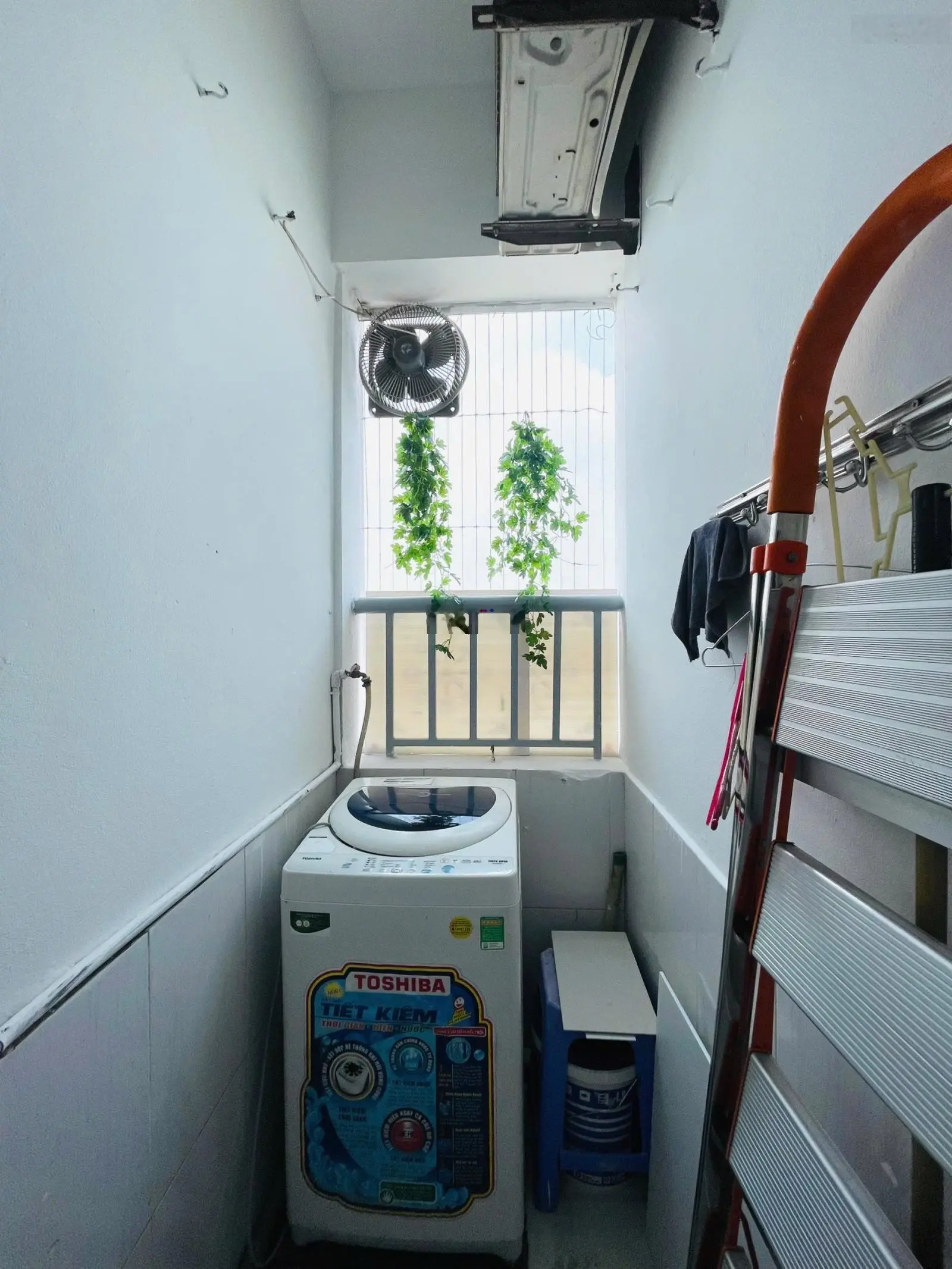Bán gấp căn hộ 2 ngủ CT12 KVKL-full nội thất như hình-sổ đỏ cất két-view cực thoáng-giá tốt nhất