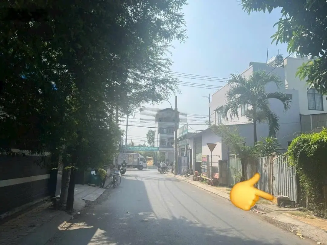Nhà mặt tiền kinh doanh 8x22m full thổ cư. Cách Đặng Thúc Vịnh chỉ 30m. Giáp thị trấn Hóc Môn. Zalo