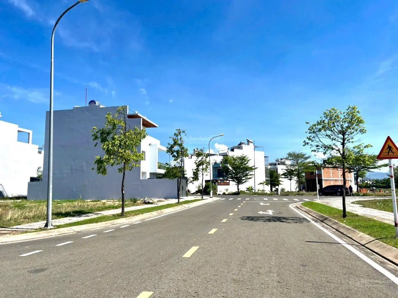 Lô góc đẹp ngã tư - khu đô thị mỹ gia 2 vĩnh thái đường lớn - giá chỉ 35 triệu/m2