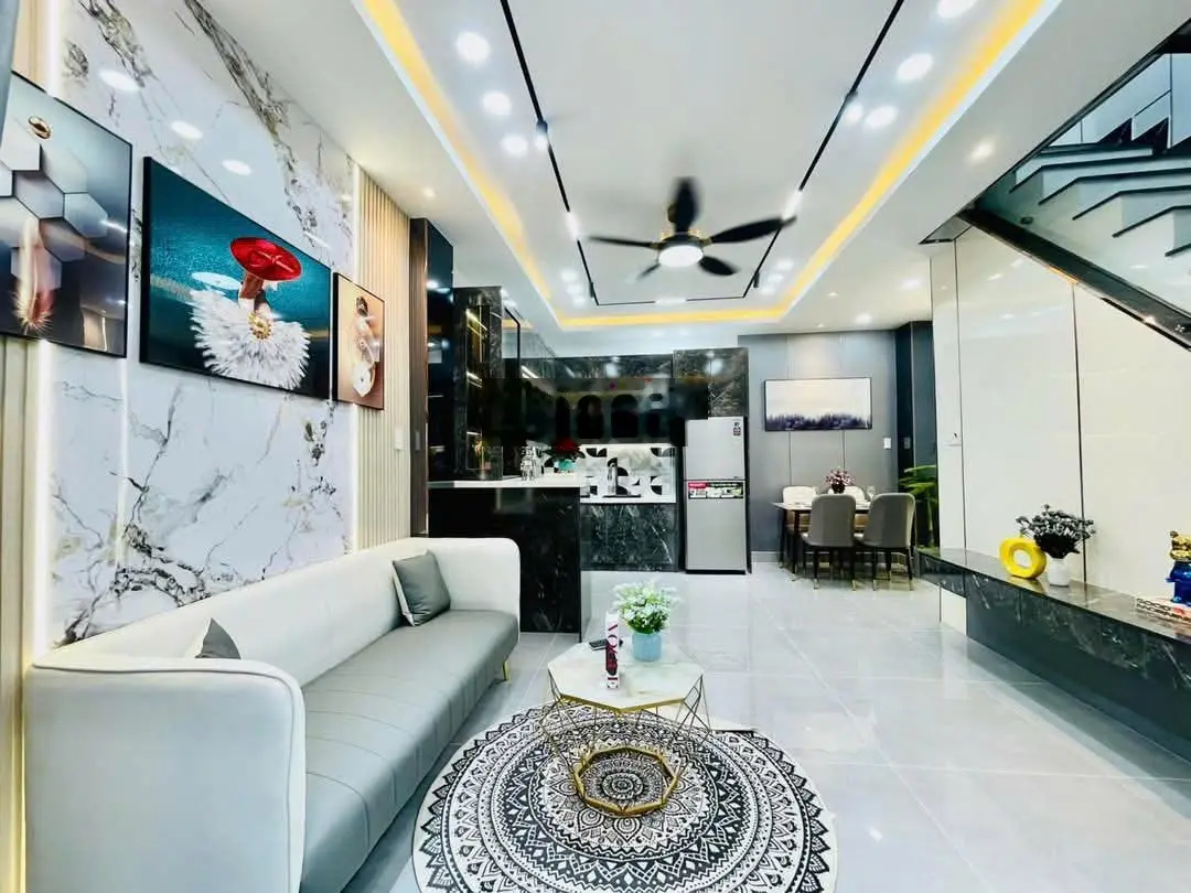 Bán nhanh nhà Hồ Văn Huê,p9, Phú Nhuận gần Công Viên Gia Định DT 60m2 hẻm xe hơi, giá 2ty800, SHR