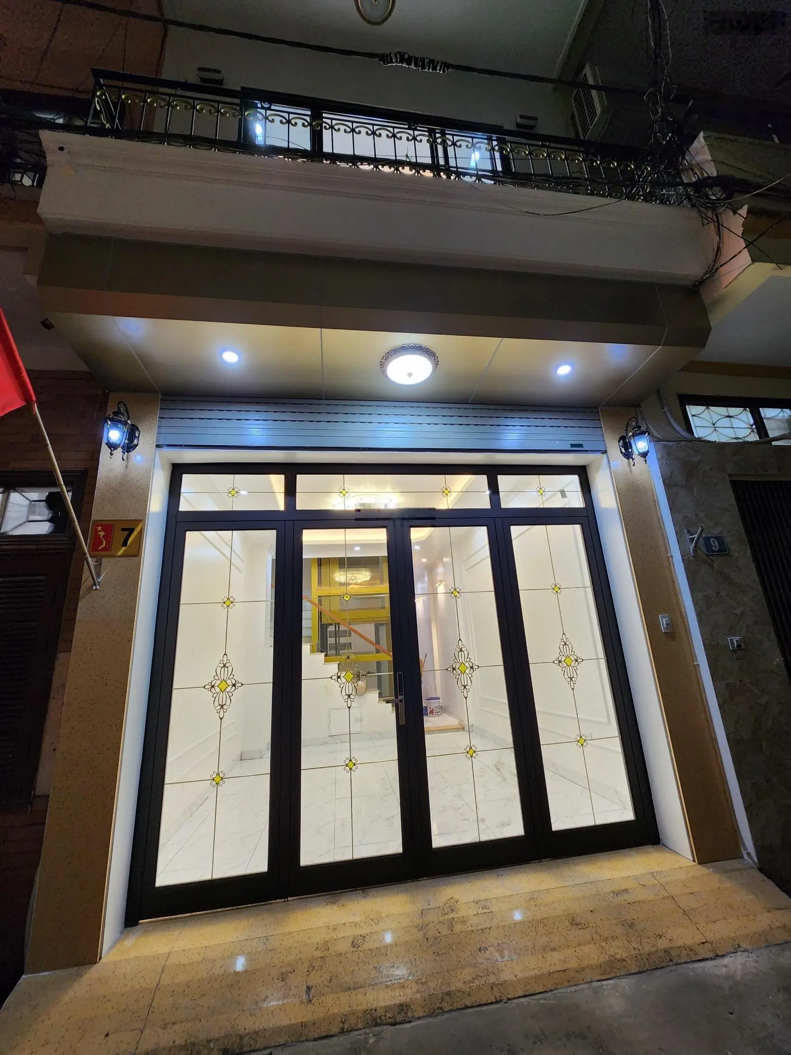 Đống Đa, Trung Liệt 40/50m2, 5 tầng, 4m mặt tiền, phân lô, thang máy, ô tô -Lh Giang 0979388189