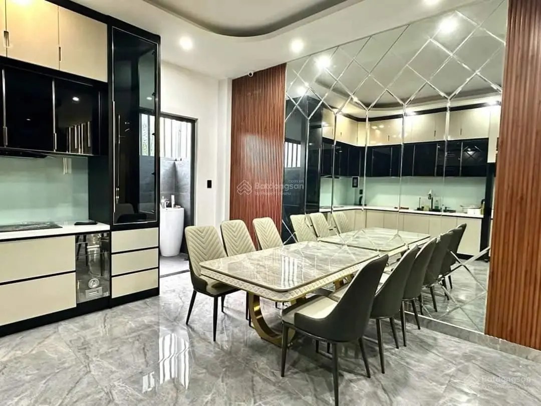Bán nhà đẹp mới xây mặt tiền kqh phạm hồng thái, tp đà lạt. dt: 88 m2 , giá: 14,5 tỷ. 0908 748 ***