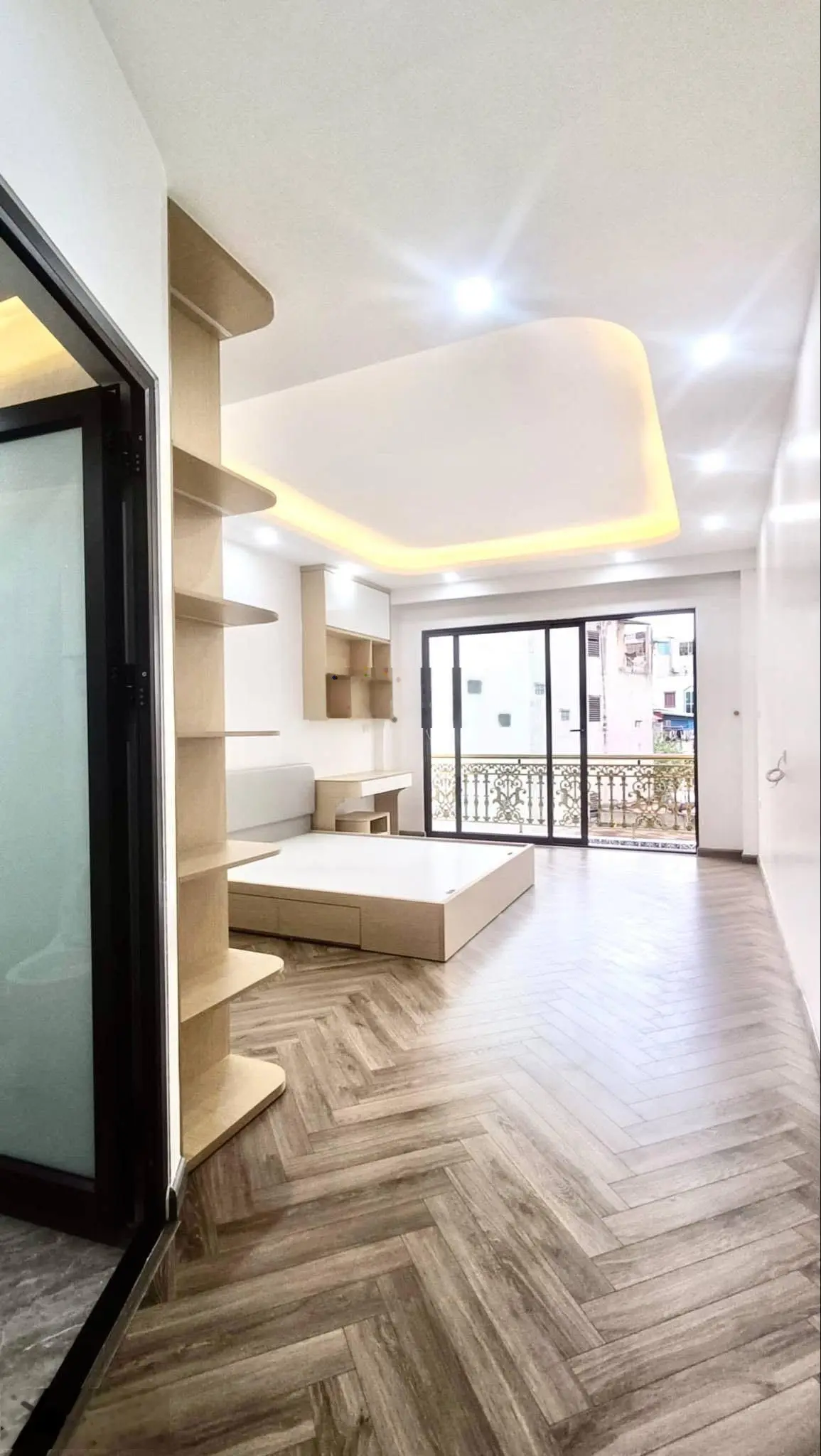 Chính chủ bán nhà mặt tiền Hoàng Mai - 7 tầng thang máy ôtô - kinh doanh ở sướng - giá trị tăng