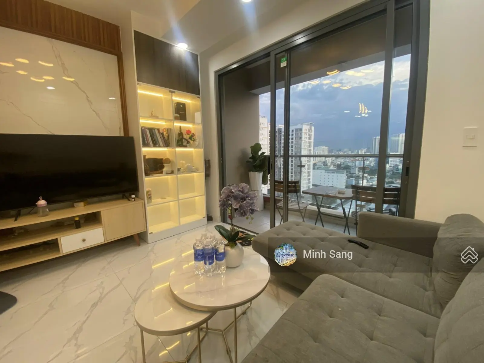 Bán căn hộ C/C Rivera Park, Quận 10, DT 88m2, 2PN. Giá 5 tỷ. LH: 0909 228 *** Minh Sang