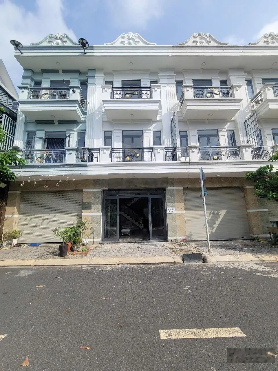 Nhà hoàn công rẻ: 4tỷ 67.5m2, ngang 4.5m nhà 1 trệt 2 lầu KDC cạnh vòng xoay ngã 6 An Phú, Thuận An