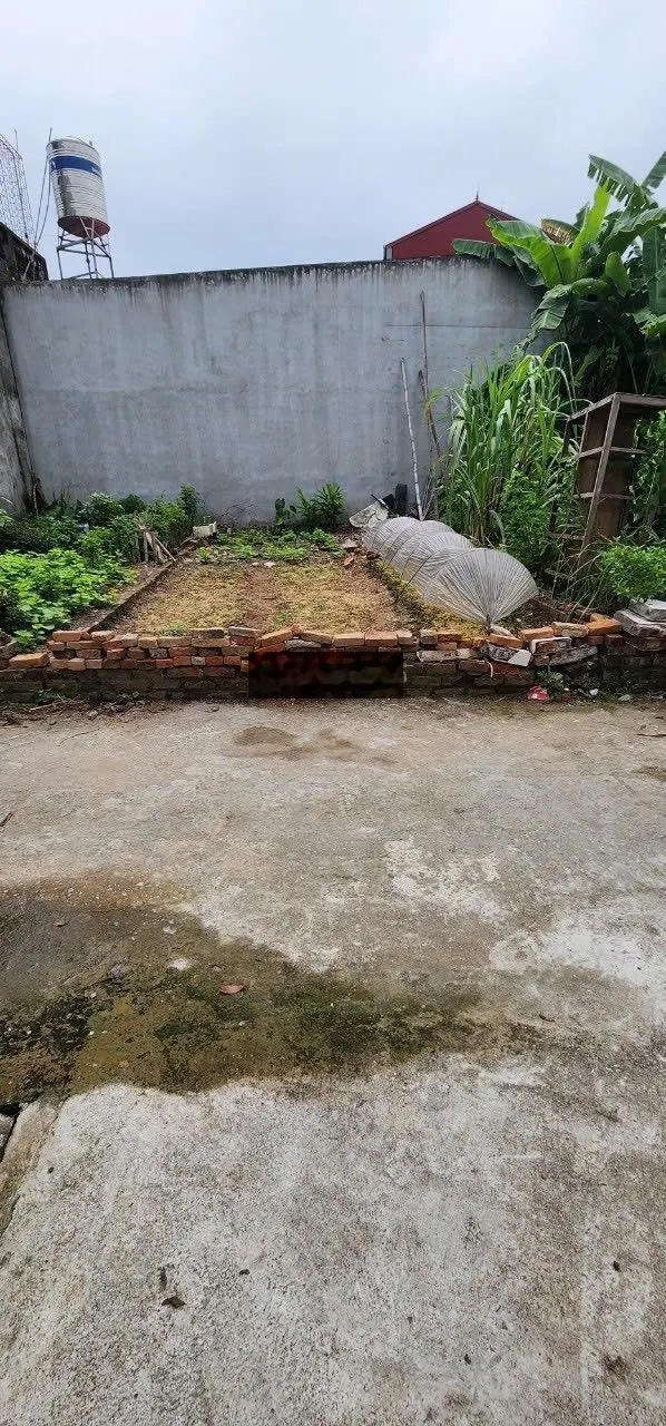chính chủ cần bán DT 40m vị trí trung tâm của thôn giá 2,3tỉ x cầu thăng long 5 phút kim nỗ ĐA-HN